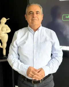 Picture of Dr. Adolfo León Uribe